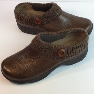 Dansko Clogs Size 40 Brown